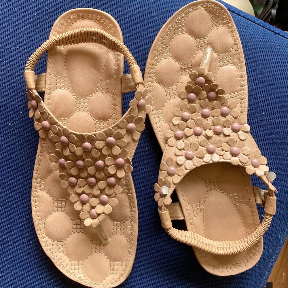 Flat Daisy Sandals